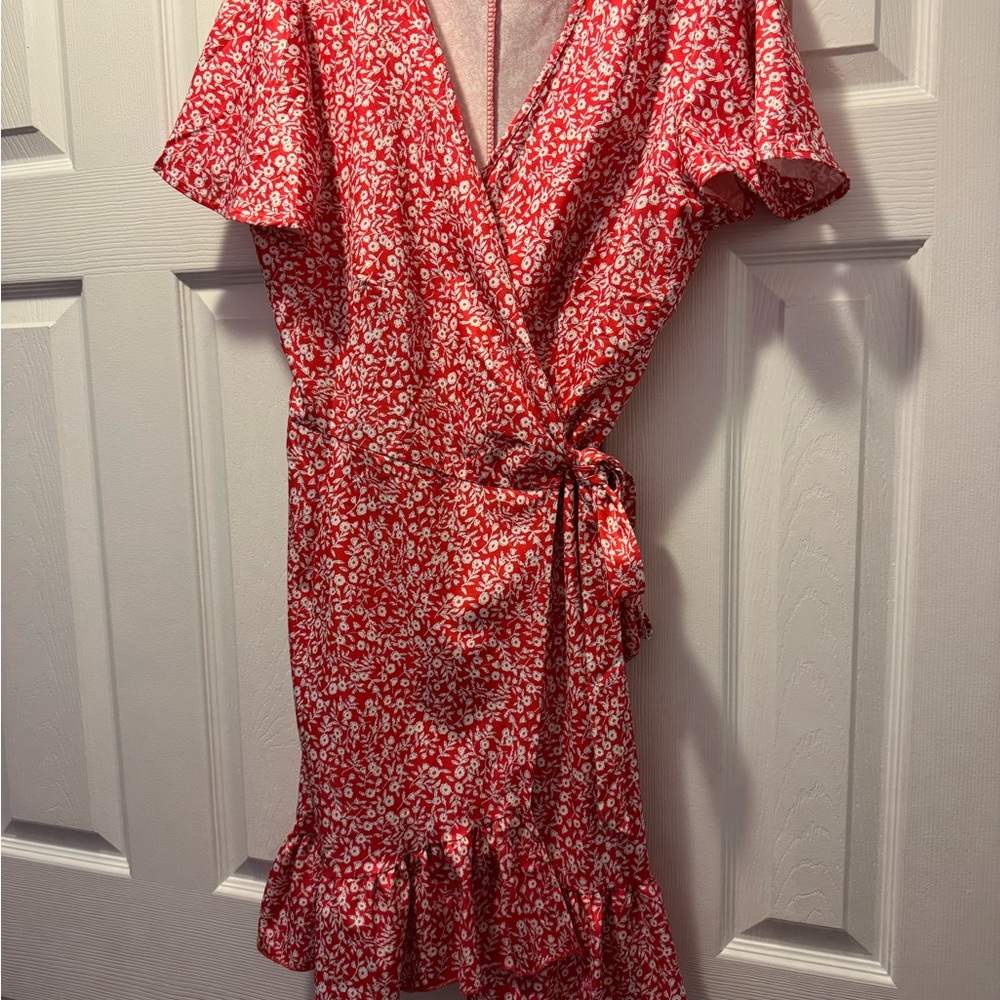 Elegant Red Floral Mini Dress